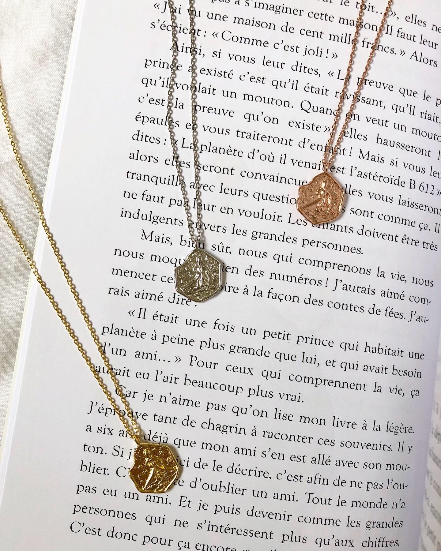 Le Petit Prince Necklace in Gold