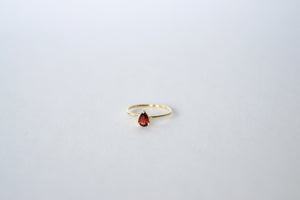 Primrose Ring - Garnet