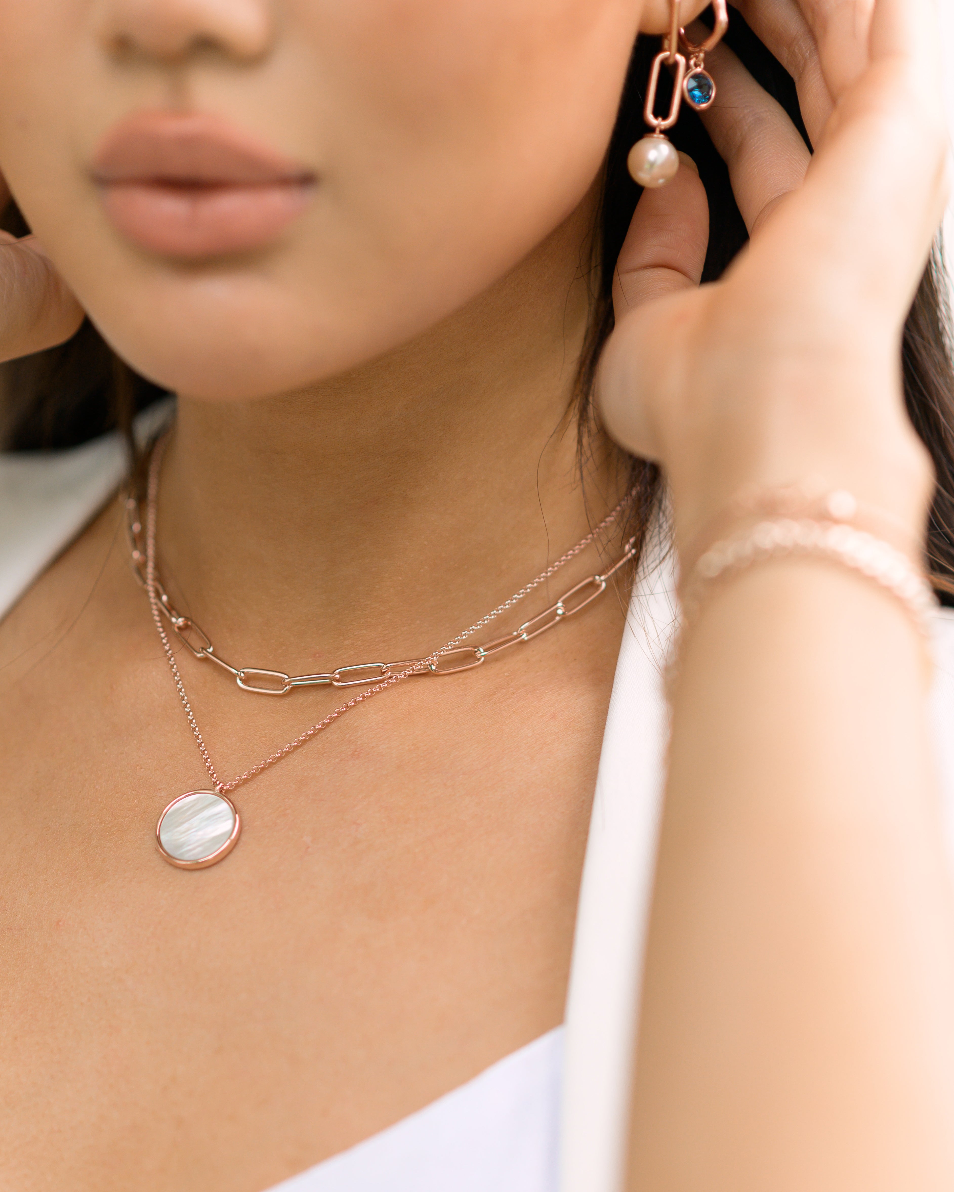 Jane Necklace in Rose Gold - Mother Of Pearl
